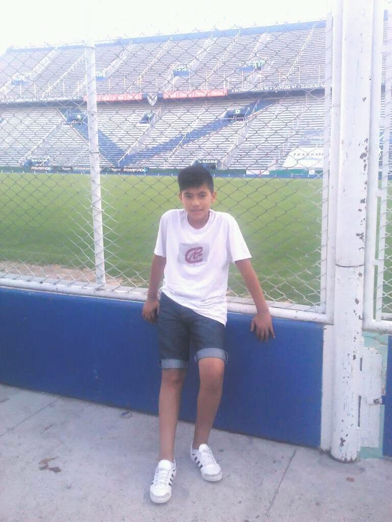 ♾ Dicen que si te sacás una foto acá de chico, de grande volvés para jugar en el campeón del fútbol argentino.