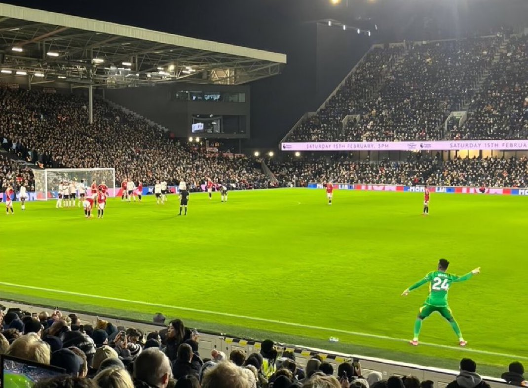 Bro pikir dia Ruben Amorim 😭