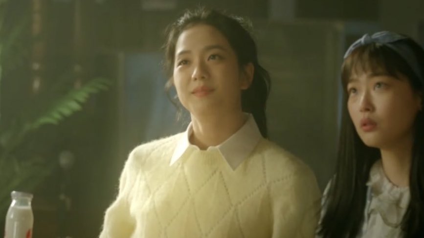jisoogaIIery's tweet photo. JISOO and Choi Heejin reunion omg 😭

2021                                                          2025 https://t.co/2NJYVI4rPE