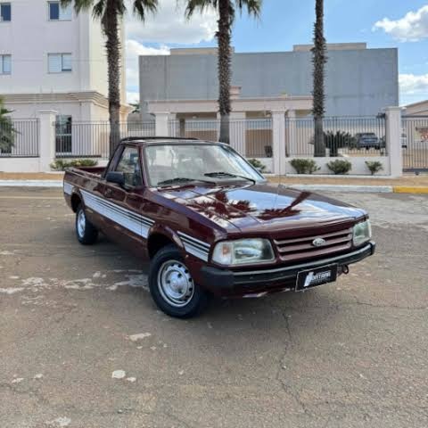 cnt_pr's tweet photo. Ator Selton Mello vai interpretar uma Ford Pampa em novo filme nacional sobre automóveis https://t.co/Dkq5dVXLAS
