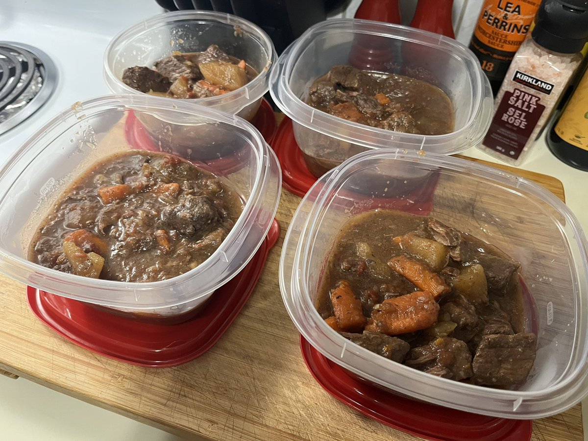 CTVLegacyTech's tweet photo. And leftovers for all 🤟🏻….. #ComfortFood #Stew #Winter #TuckIn #StretchThatDollar https://t.co/IkQIkXJpYO