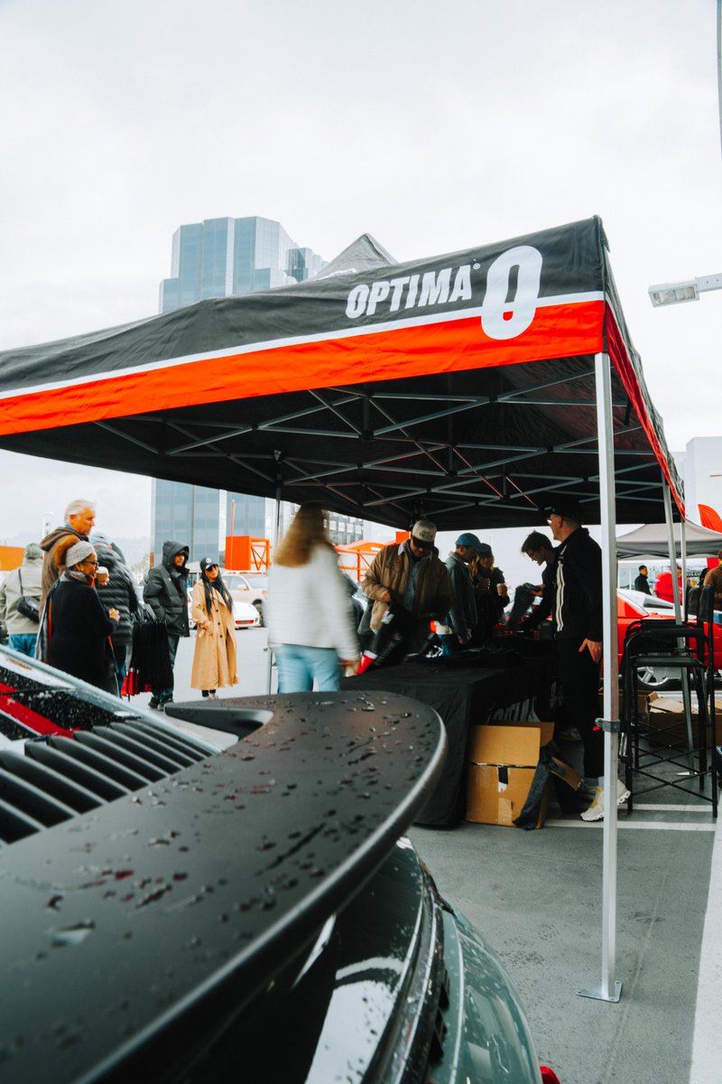 ClariosGlobal's tweet image. What a day! Even the much-needed rain couldn’t dampen the turnout at the @petersen_museum, where car enthusiasts came together to support our brave first responders and those affected by the LA fires. We're proud to have been part of it. #Clarios #OPTIMABatteries #PetersenMuseum