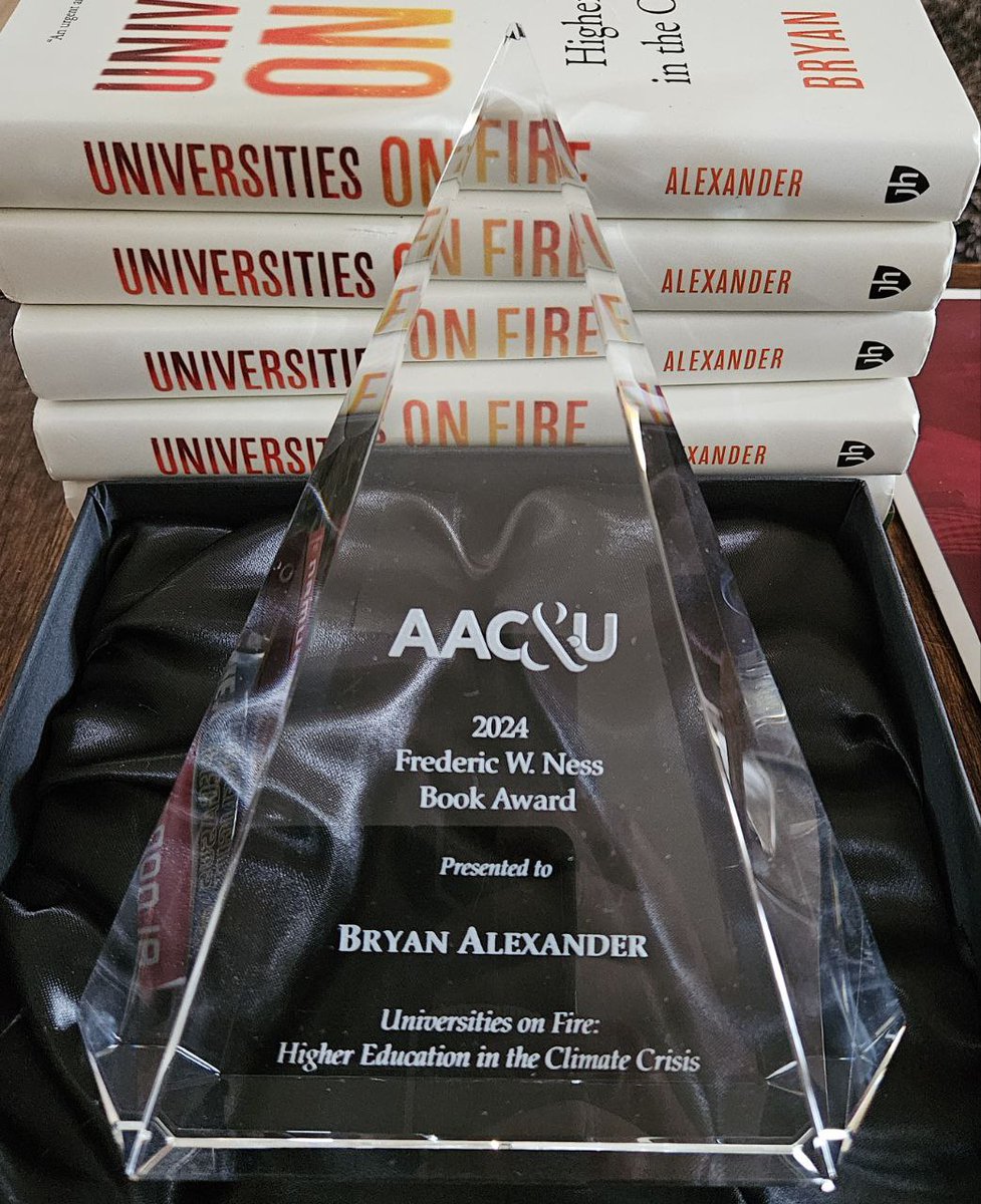 Bryan Alexander tweet media