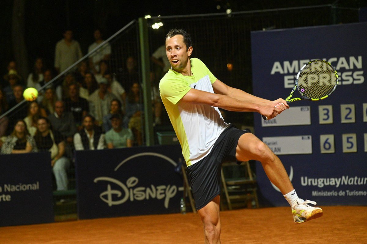 TenisSudaca's tweet photo. 🇨🇴GALAN CAMPEÓN /🇨🇱BARRIOS CAE EN LA FINAL

🟠Challenger 75 Punta del Este, 🇺🇾Uruguay

🇨🇴(3) Daniel Elahi Galan (128ºATP) derrotó por 5-7, 6-4 y 6-4 a 🇨🇱(7) Tomas Barrios (152°ATP) y es CAMPEÓN

📈Galan es 121º en el Live Ranking
📈Barrios es 137º en el Live Ranking

#danielgalan https://t.co/sUKjcL1dN5