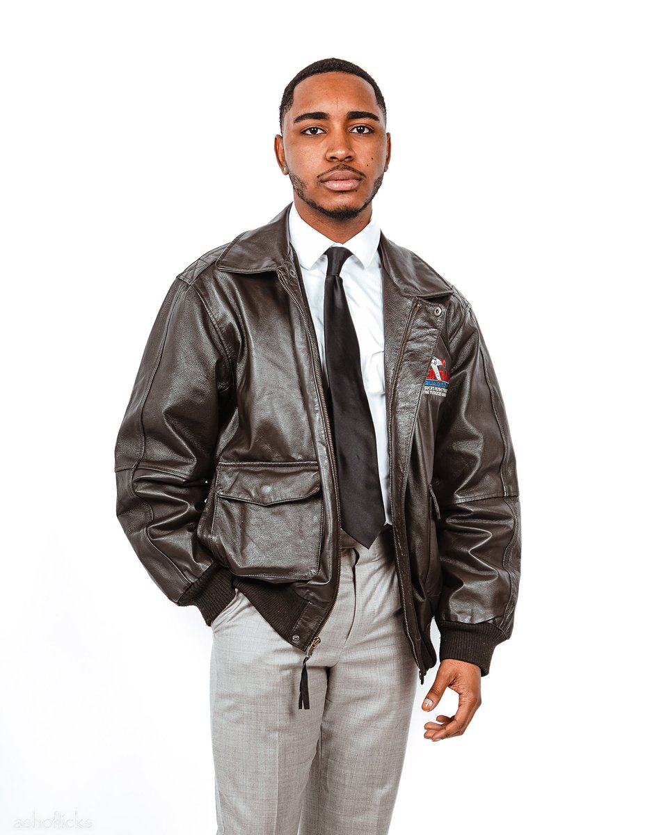 flywsean's tweet photo. Just a Commercial Pilot  🤷🏽‍♂️ https://t.co/30gLC3rdpl