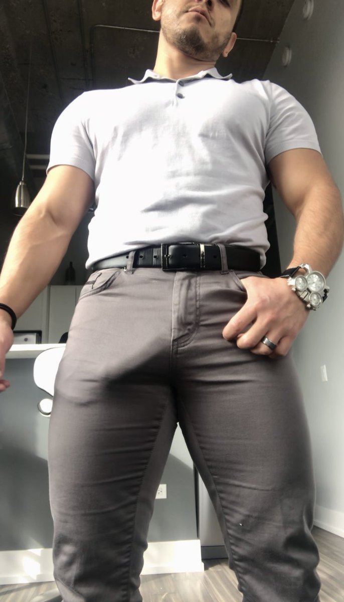 ¿A o B?

#bubblebutts #bulge