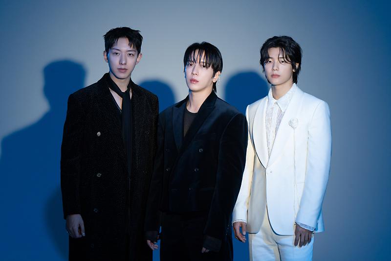 Veronica Herrera (@veroyanise) on Twitter photo Los esperamos hace años. Esta es nuestra oportunidad
#VOYAGE_into_X_CHILE
#CNBLUE
<a href="/ocesa_kpop/">OCESA K-pop</a>
<a href="/ninshi_ent/">Ninshi Entertainment</a>
<a href="/urimusic_ent/">Urimusic Entertainment</a>
<a href="/studiopav_latam/">Studio PAV LATAM</a>
<a href="/ApodacaGroup/">Apodaca Group</a>
<a href="/FNC_ENT/">FNC Ent.</a>
<a href="/official_CNBLUE/">CNBLUE</a>
<a href="/ZepedaBros/">ZepedaBros</a>
<a href="/Sparklingstarhk/">Sparklingstarltd</a> Los esperamos hace años. Esta es nuestra oportunidad
#VOYAGE_into_X_CHILE
#CNBLUE
<a href="/ocesa_kpop/">OCESA K-pop</a>
<a href="/ninshi_ent/">Ninshi Entertainment</a>
<a href="/urimusic_ent/">Urimusic Entertainment</a>
<a href="/studiopav_latam/">Studio PAV LATAM</a>
<a href="/ApodacaGroup/">Apodaca Group</a>
<a href="/FNC_ENT/">FNC Ent.</a>
<a href="/official_CNBLUE/">CNBLUE</a>
<a href="/ZepedaBros/">ZepedaBros</a>
<a href="/Sparklingstarhk/">Sparklingstarltd</a>
