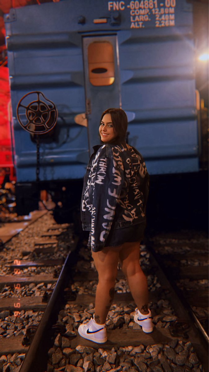 GaabyHanna's tweet photo. 🚇 https://t.co/CcKSiKWO72