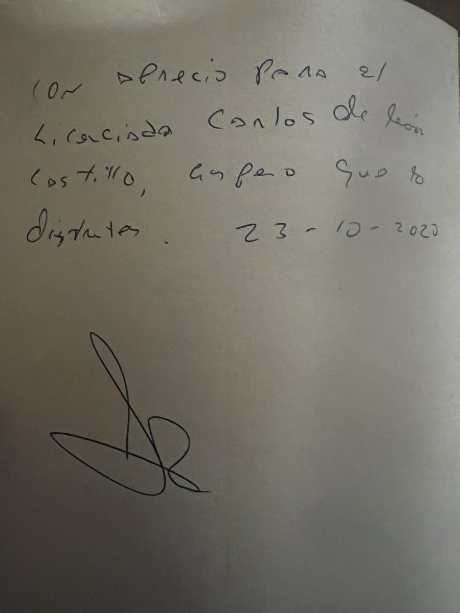 cdeleonc's tweet photo. Nos encontramos hace aproximadamente dos meses en el Tribunal de Tierras. Afable y conversador como siempre. Hablamos de baloncesto. Le felicité por la buena condición física que exhibía. Descansa en paz colega. Un abrazo desde la tristeza https://t.co/jf1DGCXXqn