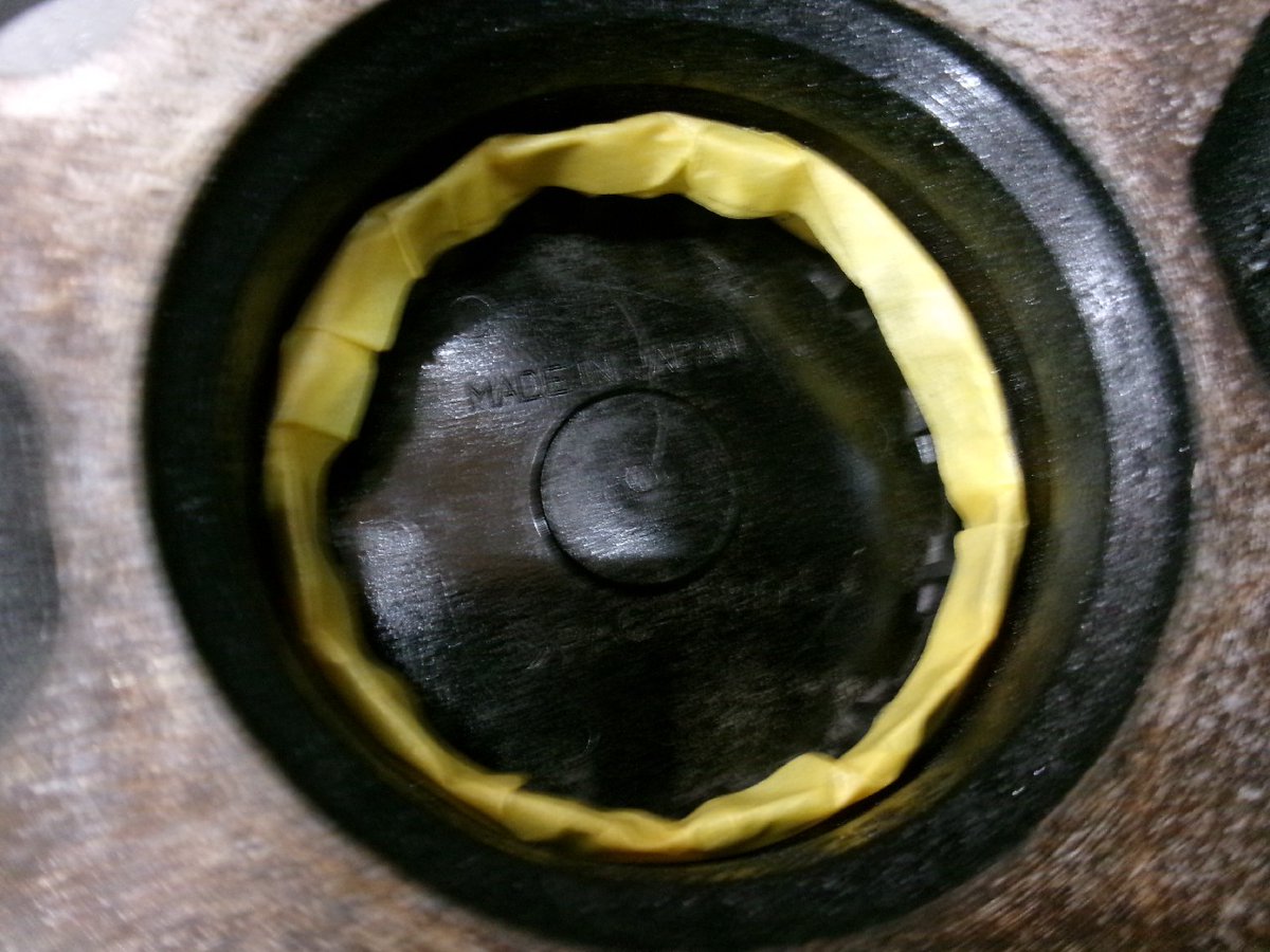 i_parts_info's tweet image. スバル純正MINILITE/DL13インチ4本

タイヤ：DUNLOP　エナセーブ EC204 2023年製
残り溝 :6.5ｍｍ程度

センターキャップ2個ツメに破損がありテープで固定されています。

商品番号：02-202184
販売金額：¥29,800-

＃MINILITE ＃13インチ #スバル