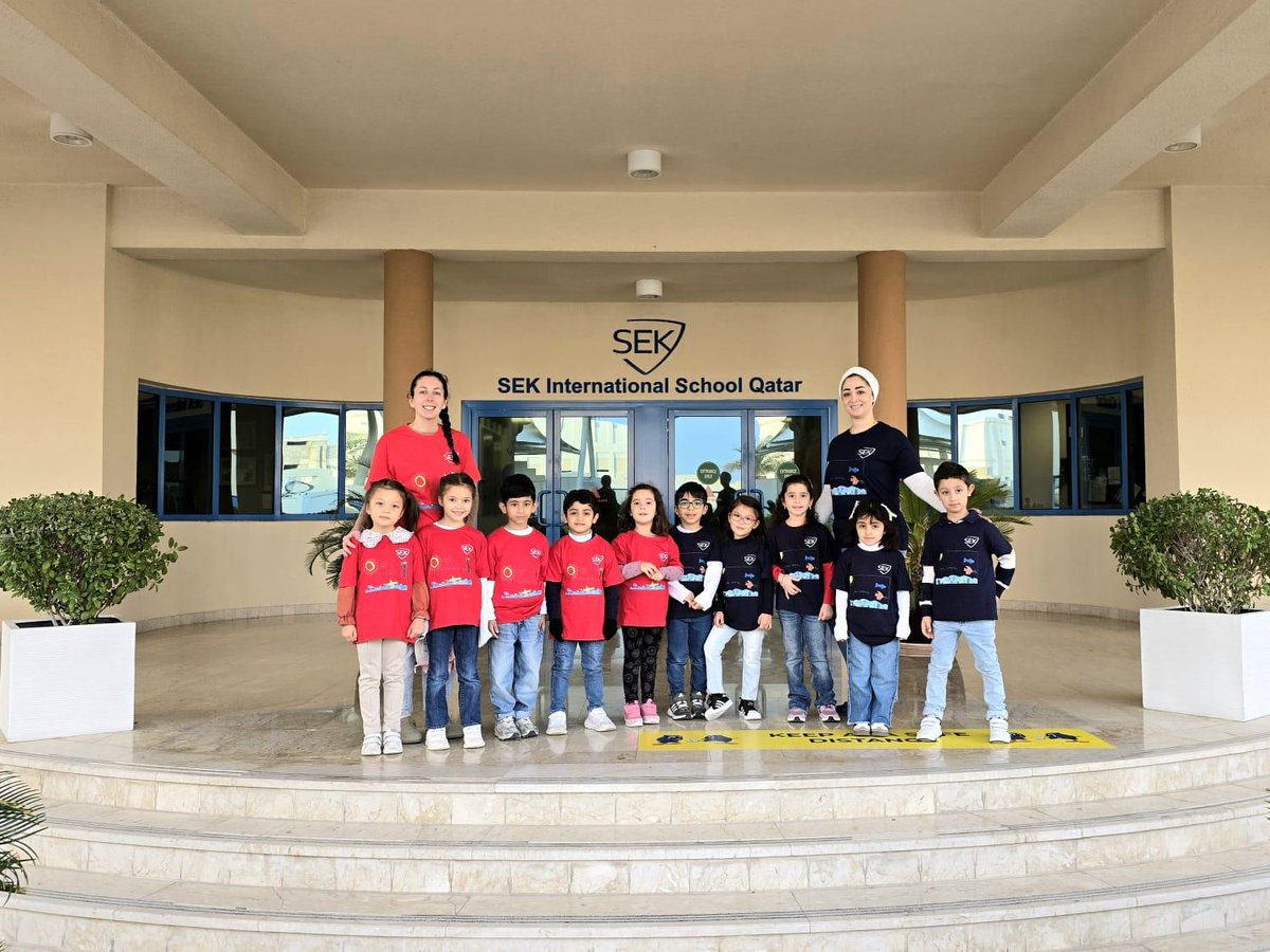 sekqatar's tweet image. Our incredible #PYP team is on their way to the Qatar Scientific Club for the @firstlegoleague! 🤖✨ With innovation, teamwork, and determination, our #IBLearners are ready to conquer this challenge. Let&apos;s cheer them on—go team SEK! 💙💛 #FLL2025 #FutureInnovators 🚀
