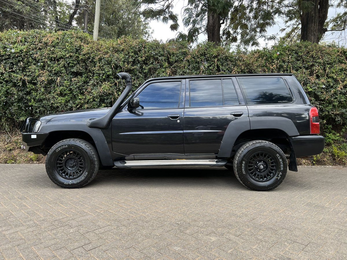 mceazarj's tweet photo. Nissan Patrol
Black
Year 2011
KBQ

▪️4200cc Diesel
▪️5 Speed Manual
▪️9 Seater
▪️17” Alloy Rims
▪️New Years
▪️Side steps
▪️Bull bar
▪️Foglights

Only Ksh 2.75 M Negotiable

Call 0736355555 https://t.co/ns32qTCPQc