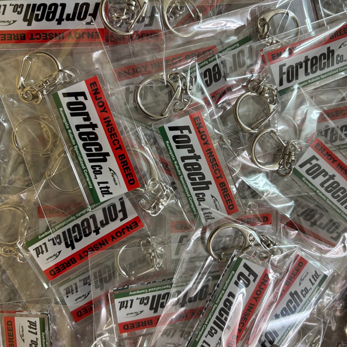 Fortech_twt's tweet image. 【カンパニーキーホルダー】非売品
オリジナルのアクリルキーホルダーです！😊

#アクキー
#ノベルティ
#Fortech
#フォーテック
