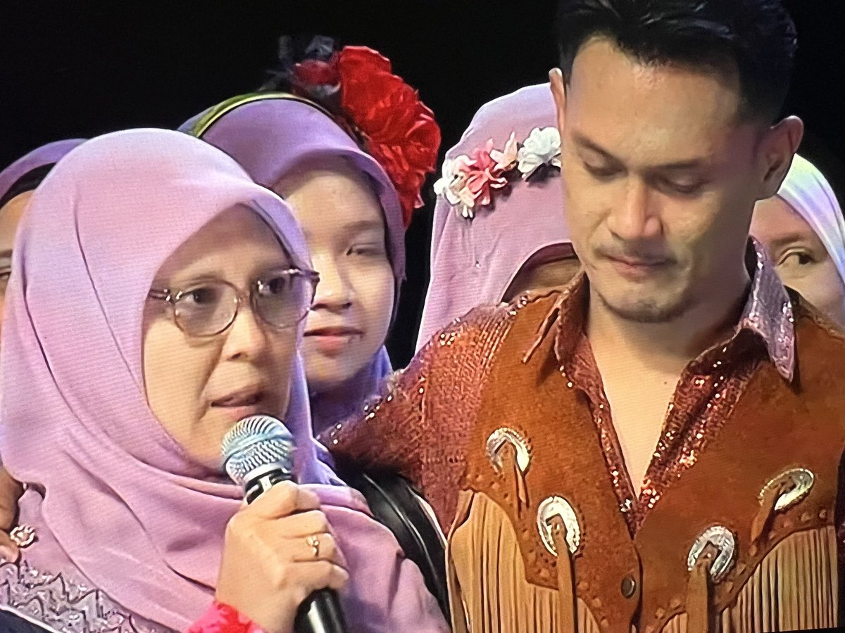 SitiSalmi99555's tweet photo. Kami sentiasa ada dgn Abg FS selamanya..sebak 🥹
#Alwayssupport #TeamFairuzSelamat https://t.co/W0f25A68OS