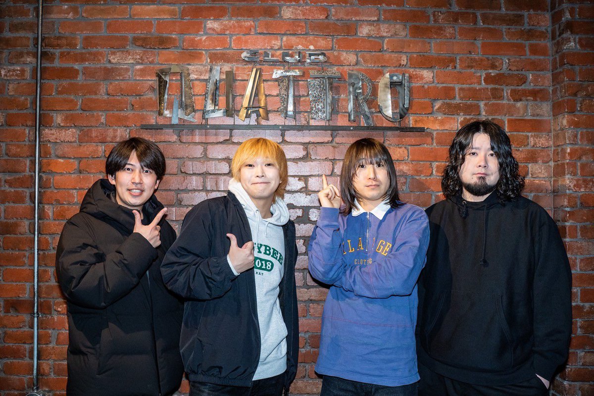 toybee ONEMAN LIVE 2025
『LOOKBACK TO THE FUTURE』
at 渋谷CLUB QUATTRO

toybeeメンバー、会場入りしました🏄

16:30〜18:00 先行グッズ販売開始
18:30 開場
19:15 開演

最高の1日にしましょう✊

🎥本日18:30〜
YouTube完全無料生配信‼️
youtube.com/live/JFU83FLLI…

#toybee #toybeeワンマン