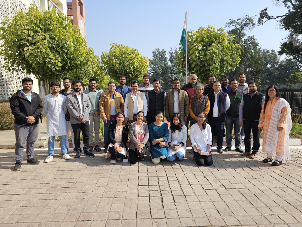 Dean_FESD_IESD's tweet photo. IESD-BHU celebrated the 76th #RepublicDay with great enthusiasm and pride.
@VCofficeBHU
@bhupro
#BHU https://t.co/cqXLIMuA0U