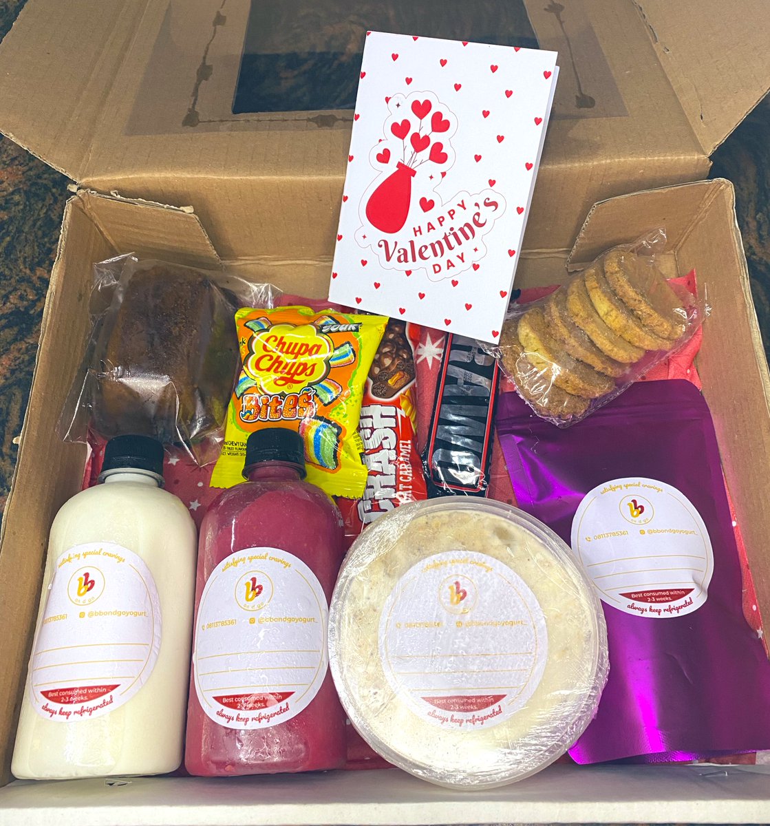 ajigzy's tweet photo. Good morning 🥰 ☀️ 

It’s going to be a great week! 

It’s salary week and the best time to order any of my Valentine packages.

They’re beautifully curated and budget friendly, kindly repost and send a dm to get 1 or…10 😉🤭

Frame 1 is 10k
Frame 2 is 20k https://t.co/bqWxtEUp7y