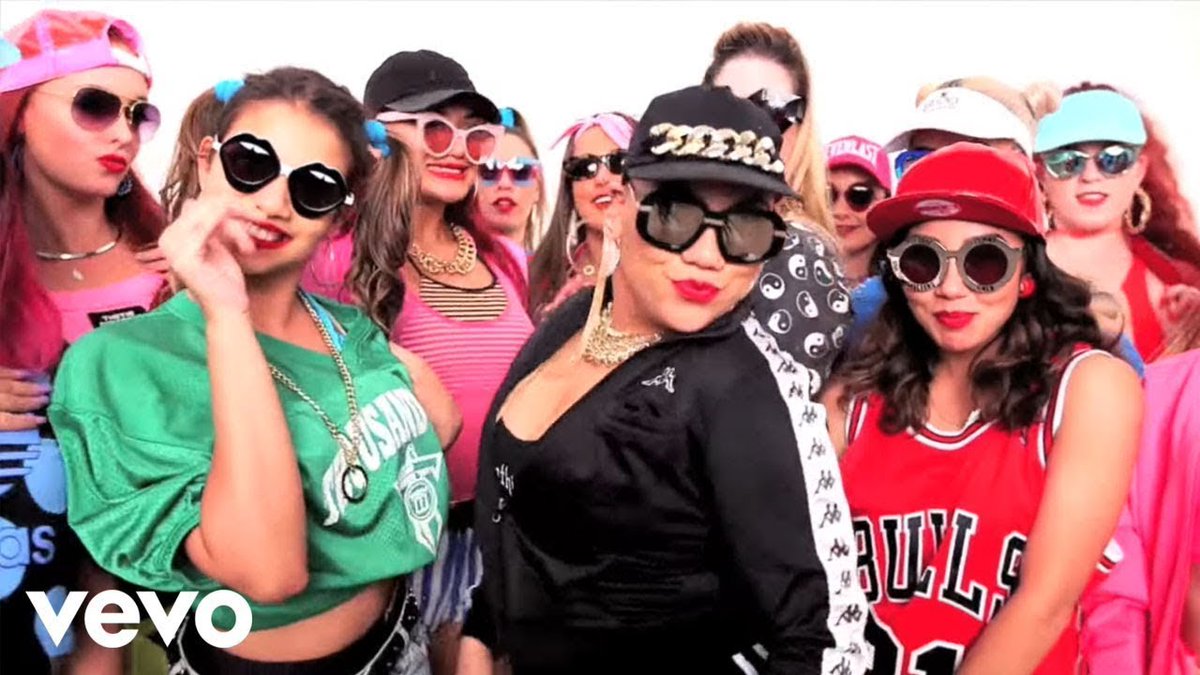 Wizdomtz's tweet image. Nyimbo zilizofikisha views 1B kwa muda mfupi. 

10. Sorry - Justin Bieber

 siku 132