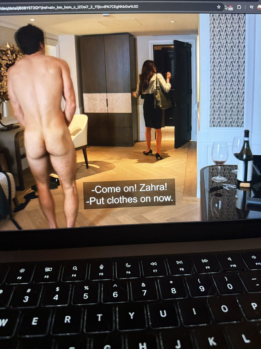 Fun fact: Zahra wears the same exact shoes in every scene she’s in