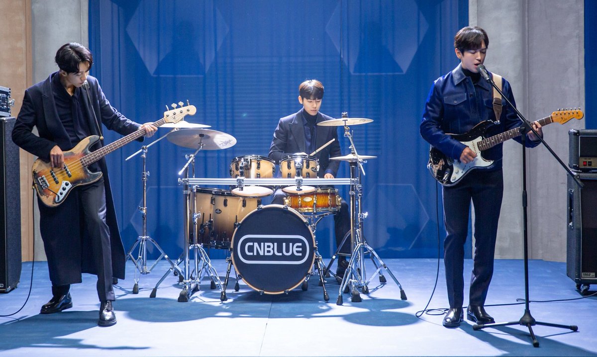 2Yyeon's tweet photo. Han pasado 10 años desde la última vez que Mexican Boice fue bendecida von su presencia 
@official_CNBLUE @ApodacaGroup
#CNBLUE_en_Mexico #VOYAGE_into_X_Mexico #CNBLUE 
Por favor regresen u_u https://t.co/vGHw0PIpmK