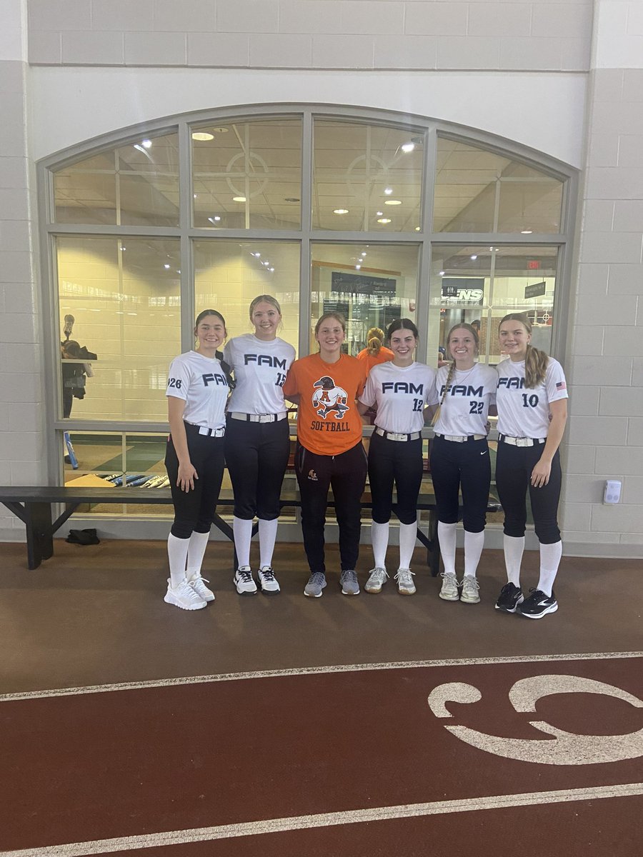 Thank you <a href="/AURavenSoftball/">AUSB</a> for having me at your camp yesterday. I had fun and enjoyed talking to the players and coaches. 
<a href="/FAM2526garland/">FAM 18U Garland</a>