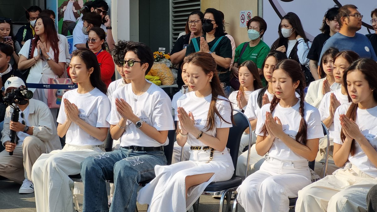 YTogether_TH's tweet photo. ภาพบรรยากาศ งานบวงสรวงซีรีส์ B•Friend Series เจตนา (ไม่) ลืม

#บวงสรวงBFriendSeries
#BFriendSeries #IDX https://t.co/SU6rSjtJkk