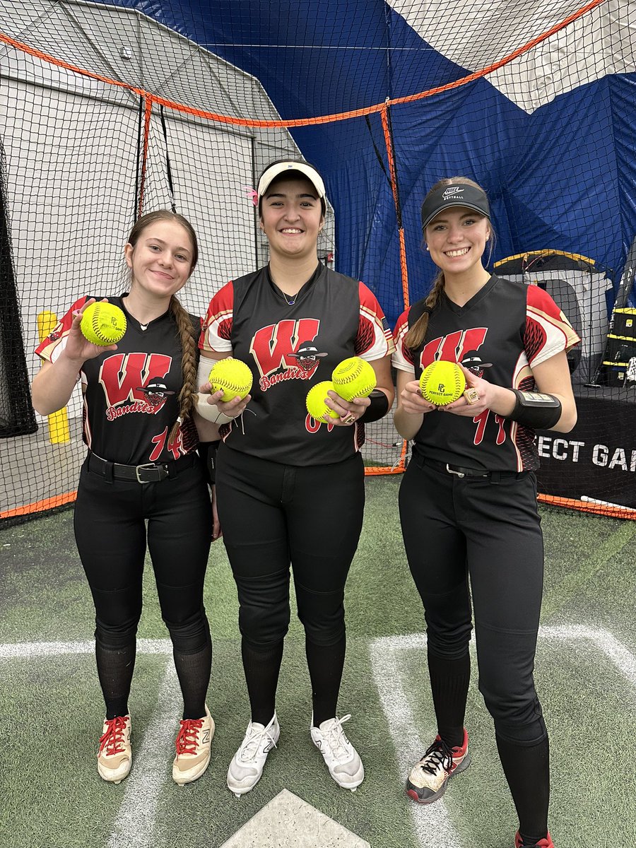 wibanditslaabs's tweet photo. Weekend 💣 Squad:
Abby Becker with 1 
Casey Navarro @navacas87 with 3
Aubrey Hafermann @Ahafermann2025 with 1 

Tournament MVP: 
Casey Navarro @navacas87 https://t.co/JkPe0Abohe