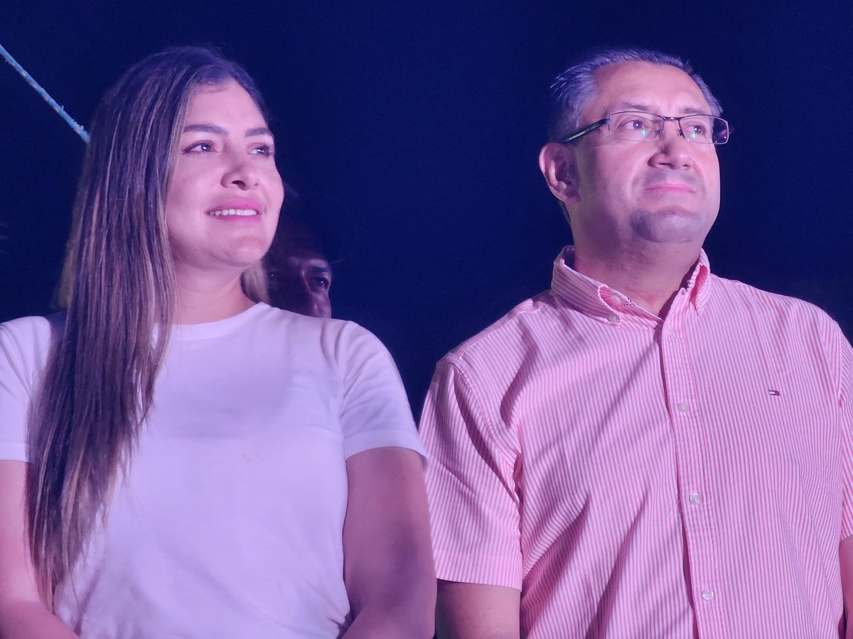 📸🌊 ¡Santa Elena ya está con Democracia Sí! 🌴✨

💬 Hoy, junto a mi compañera de fórmula, <a href="/MALUISACOELLOR/">Maria Luisa Coello</a>, y nuestro futuro asambleísta por Santa Elena, Omar Toledo, vivimos un gran evento lleno de esperanza, fuerza y compromiso. El recibimiento de su gente nos demuestra que el