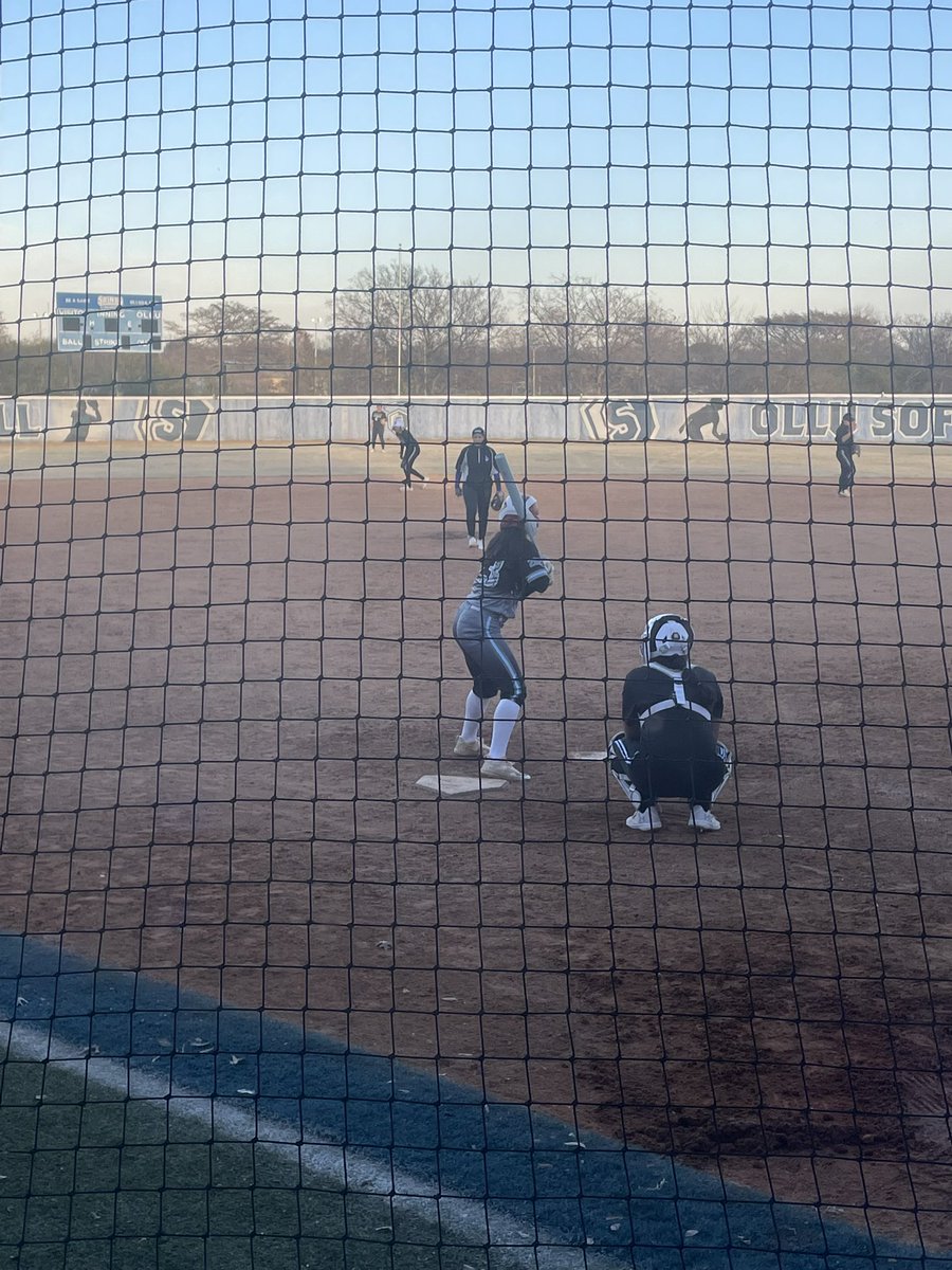 **Late Post** I had a great visit last week at Our Lady of the Lake University. Enjoyed the campus tour and had an awesome practice with the 2024 NAIA National Champions! Received an amazing offer and I really appreciate you coaches for thinking highly of me!! ❤️ 
Go Saints!
