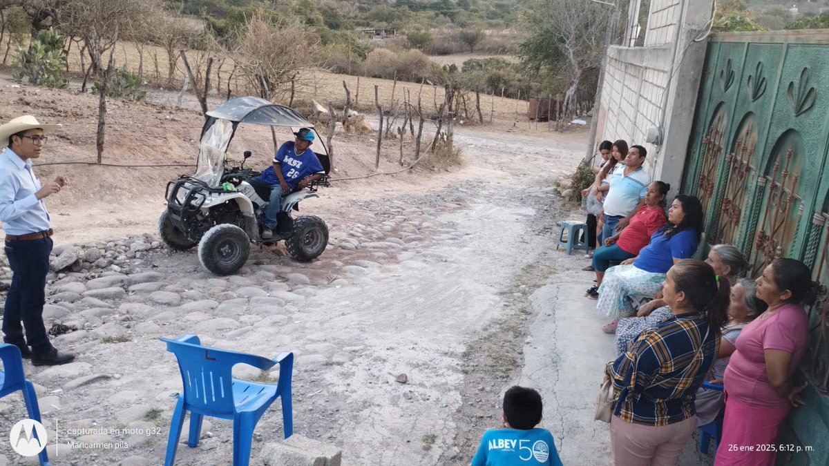 BernabVelascoP1's tweet photo. Hoy visitamos las comunidades de #Tecolotla y #Atetetla, pertenecientes al municipio de Huitzuco de los Figueroa, donde los vecinos tomaron la decisión de sumarse al proyecto del Movimiento Antorchista en Guerrero.
#AntorchaCampesina #UnidadYProgreso #HuitzucoDeLosFigueroa https://t.co/ItkKQq03GI