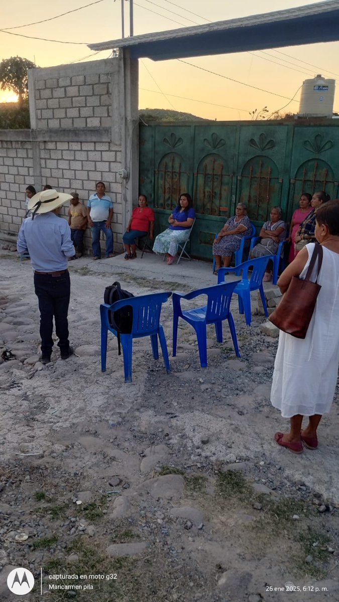 BernabVelascoP1's tweet photo. Hoy visitamos las comunidades de #Tecolotla y #Atetetla, pertenecientes al municipio de Huitzuco de los Figueroa, donde los vecinos tomaron la decisión de sumarse al proyecto del Movimiento Antorchista en Guerrero.
#AntorchaCampesina #UnidadYProgreso #HuitzucoDeLosFigueroa https://t.co/ItkKQq03GI