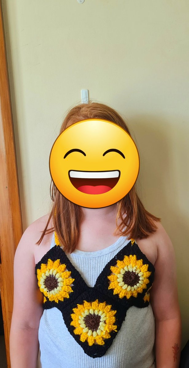 darkprincess_00's tweet photo. Not sure how many friendos I still have here, but I'm so proud of this that I have to share it. First top for this year I have made. Lil Miss has requested tassels around the bottom edge, though, so it's 90% done 😅 https://t.co/MLyLNUePTU