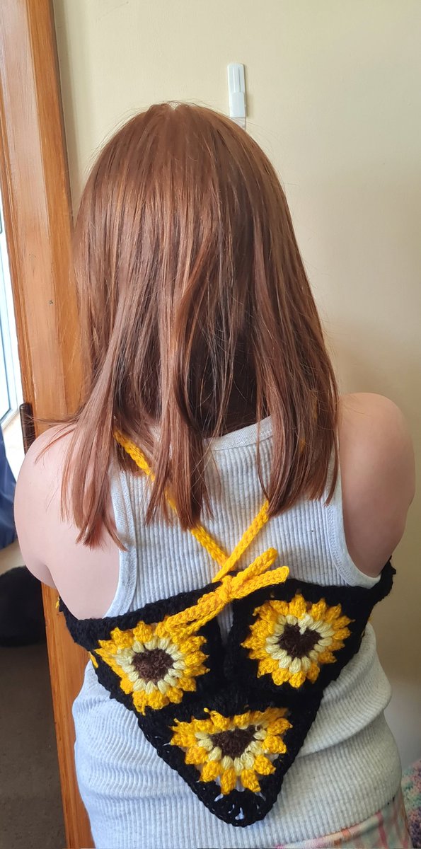 darkprincess_00's tweet photo. Not sure how many friendos I still have here, but I'm so proud of this that I have to share it. First top for this year I have made. Lil Miss has requested tassels around the bottom edge, though, so it's 90% done 😅 https://t.co/MLyLNUePTU