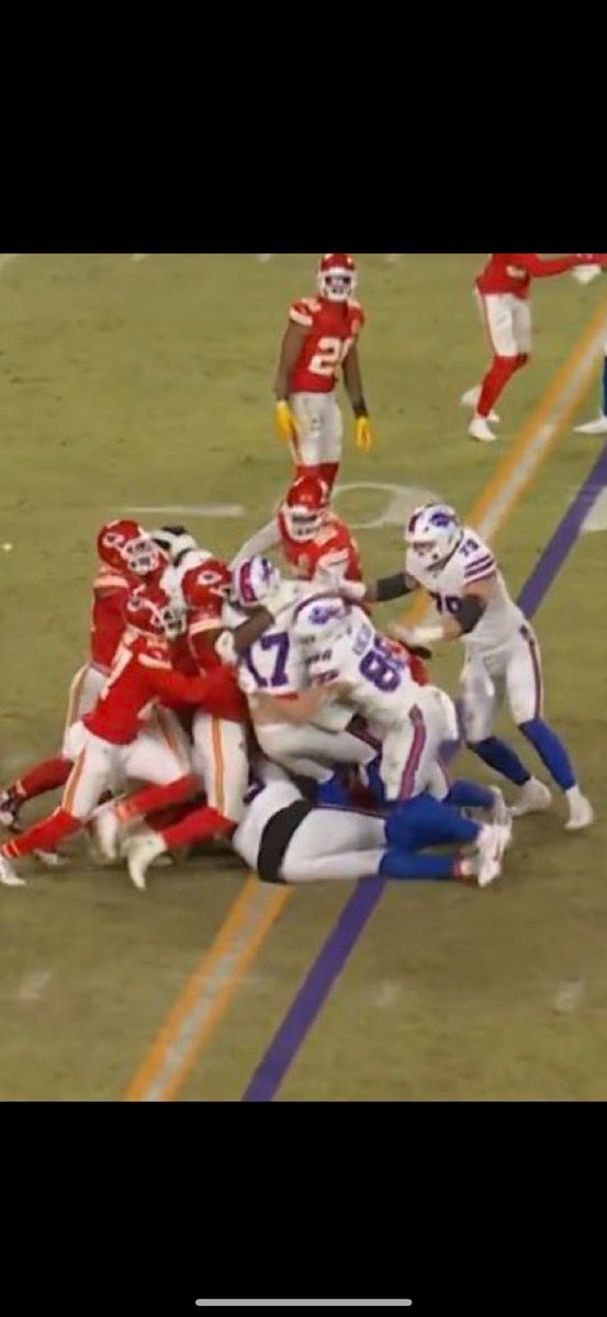 We're still not quite sure how this wasn't a first down.