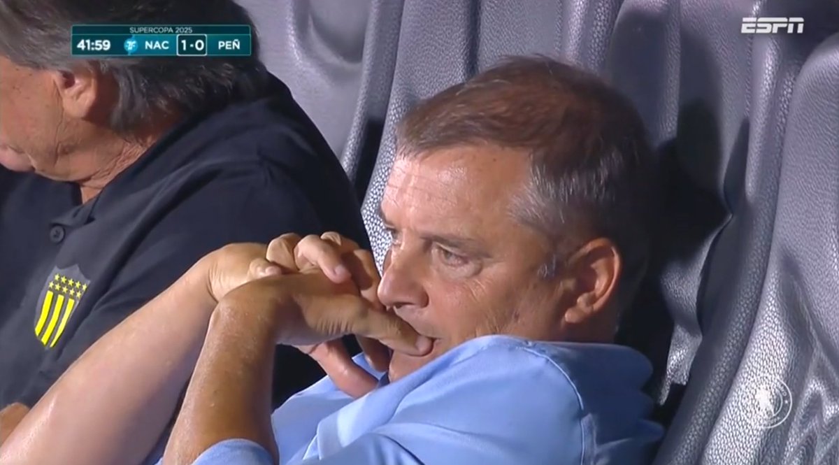 Martinnn1899's tweet image. AURA