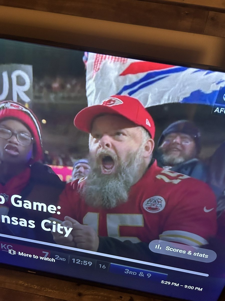 phanarchist's tweet photo. @KodiakActual was #TheKuz at the game tonight? https://t.co/u0cW4G7QGq