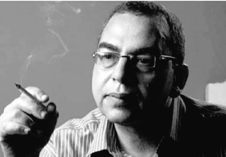 لا يلتقي الرائعون في بداية العمر أبداً .
لا يلتقي الرائعون ، إلا بعد رحلة طويلة من التعب ،
ولا يحدث الحب الحقيقي إلا متأخراً .!
يحدثُ بين قلبين عاشا في حياةٍ مختلفة 
وكان مستحيلاً أن يلتقيا .!
لهذا..لاشيء يصف فرحة كل شخص ، عثرَ على نصفهِ الآخر ".

➖أحمد خالد توفيق