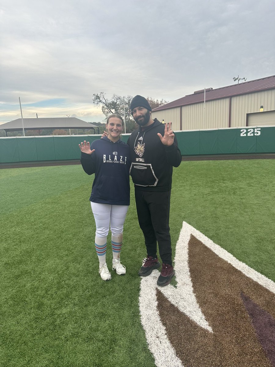 TexasBlazeKTXGold16U tweet media