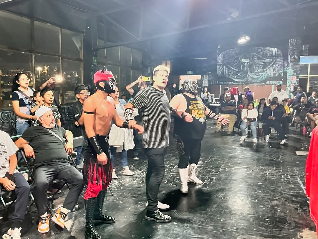 LaTijeraLucha's tweet image. En una batalla en relevos australianos, la tercia técnica de #Obelyus, #SuperAtomo y #Energia cae ante #MedievalI, #MedievalII y #Valverit desde el #StarGym en la función a beneficio de #Maleante…
#latijeraluchalibre