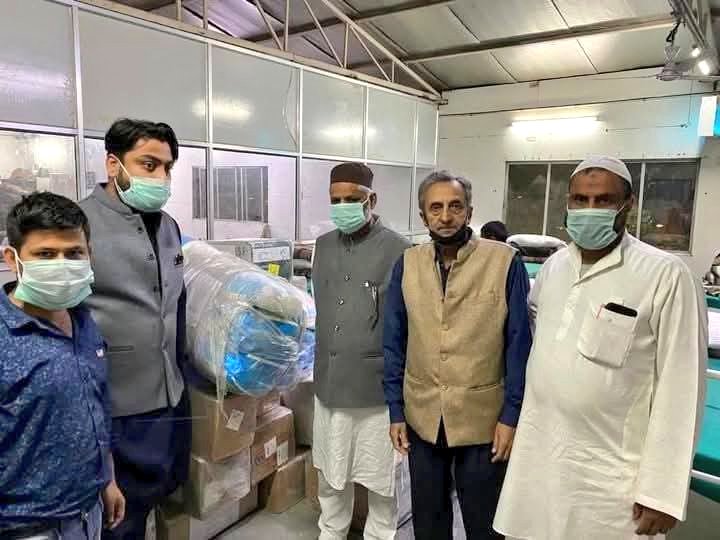 MdMdasrar79's tweet photo. Delhi Dango ke waqt imdaadi madat @asadowaisi Sahab ne bheji thi kejriwal ne nahi.....

@aimim_national @imtiaz_jaleel @HajiRangrez786 @AtifAshar @shoaibJamei @iMohdAnsar https://t.co/g7qG8lb9hG