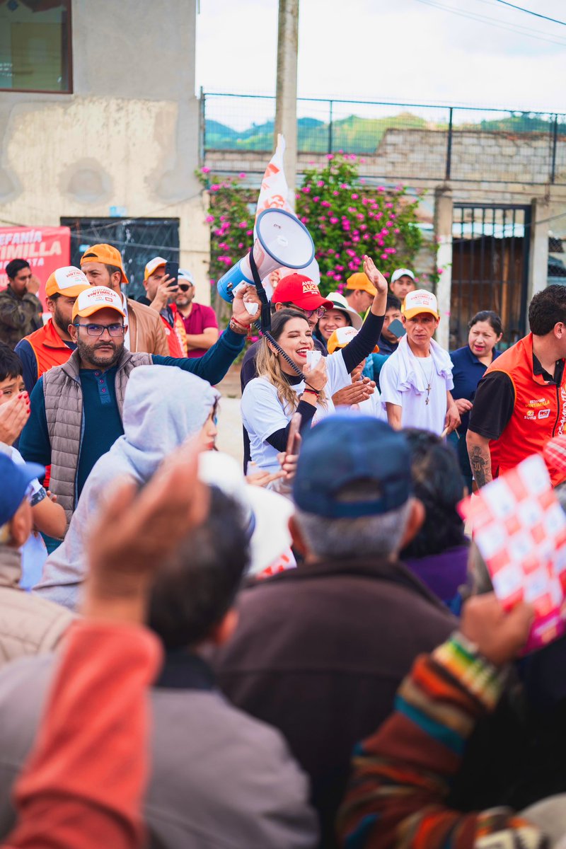 Día 22 🇪🇨💪🏻

Continuamos y el cariño de la gente se siente, hoy nuestro recorrido nos lleva por  #ElValle, #Nulti, #Paccha, #Tutupali. 

🇪🇨Recorriendo los sectores rurales, reafirmo mi compromiso de llevar sus necesidades y propuestas a la Asamblea.

💪🏻 ¡Somos