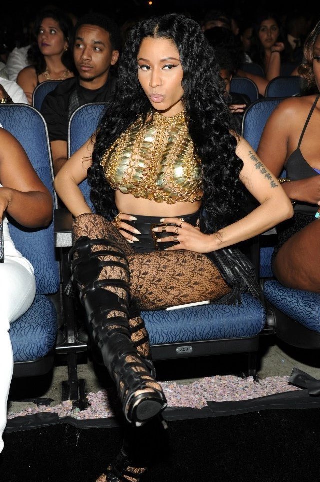 MINAJMEETDAWOO tweet media