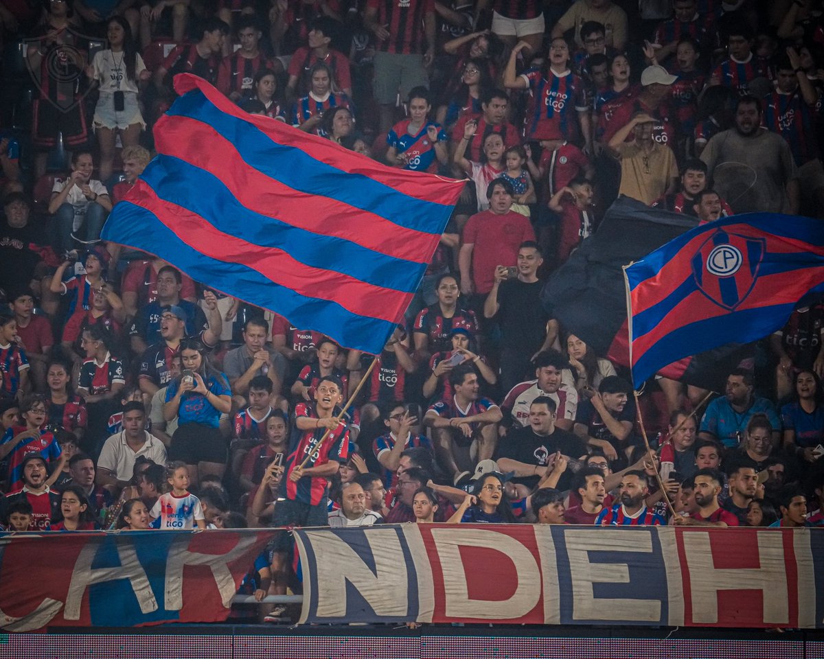 CCP1912oficial's tweet photo. ¡La Mejor Hinchada del País, de eso no hay dudas! 🔥🔵🔴 https://t.co/9OHAqe4OsG