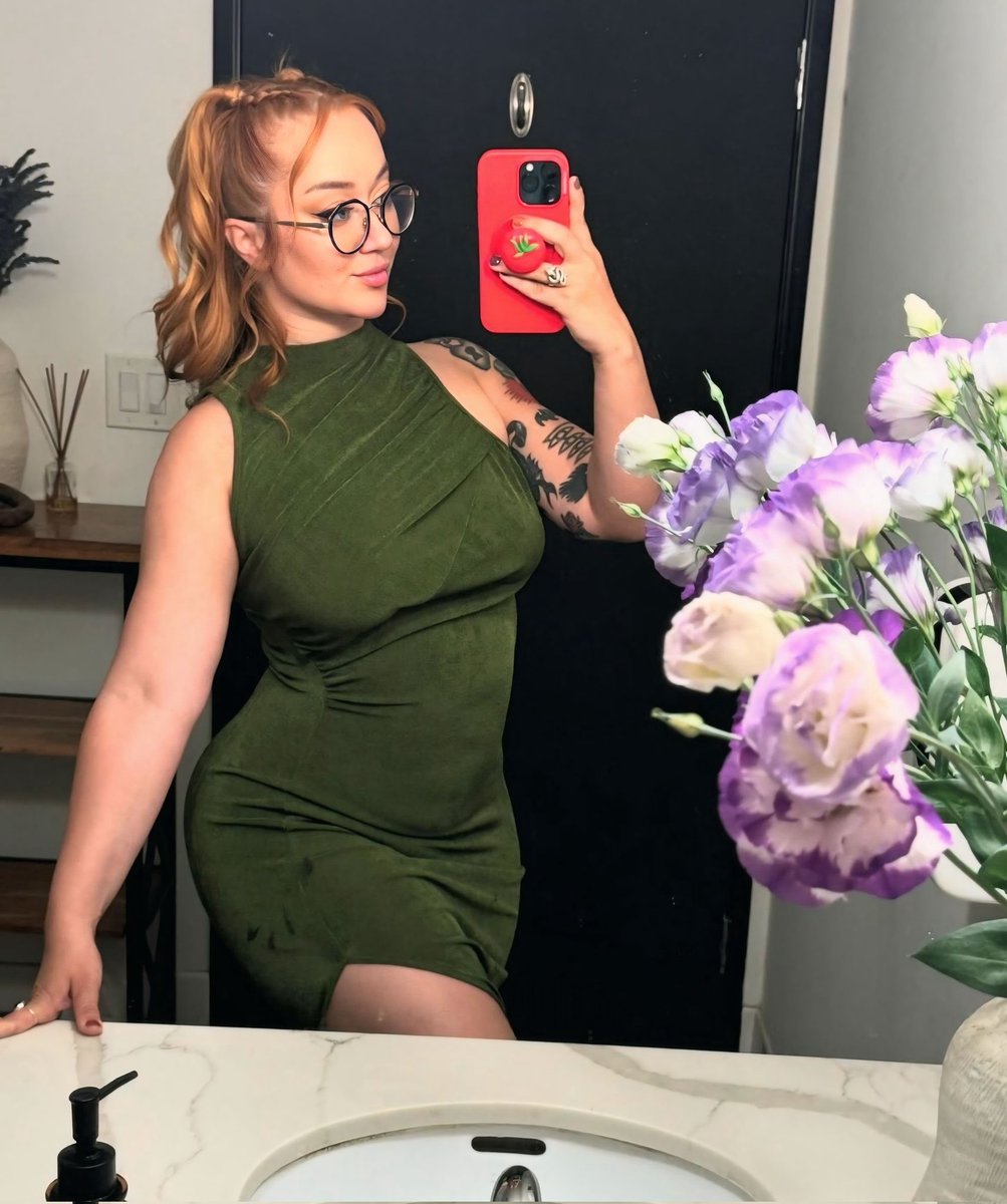 AjaMahbubi35087's tweet photo. Do you think this dress is too short to meet the parents in?

Bitte kontaktieren Sie mich per Telegramm Ich brauche jetzt Freunde 👇
https://t.co/vxcCIA9eJ3 https://t.co/pDBMhT5aGr