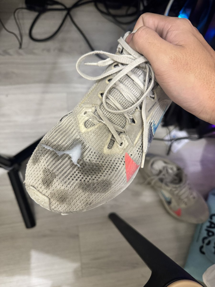 😍🥵👟💦
