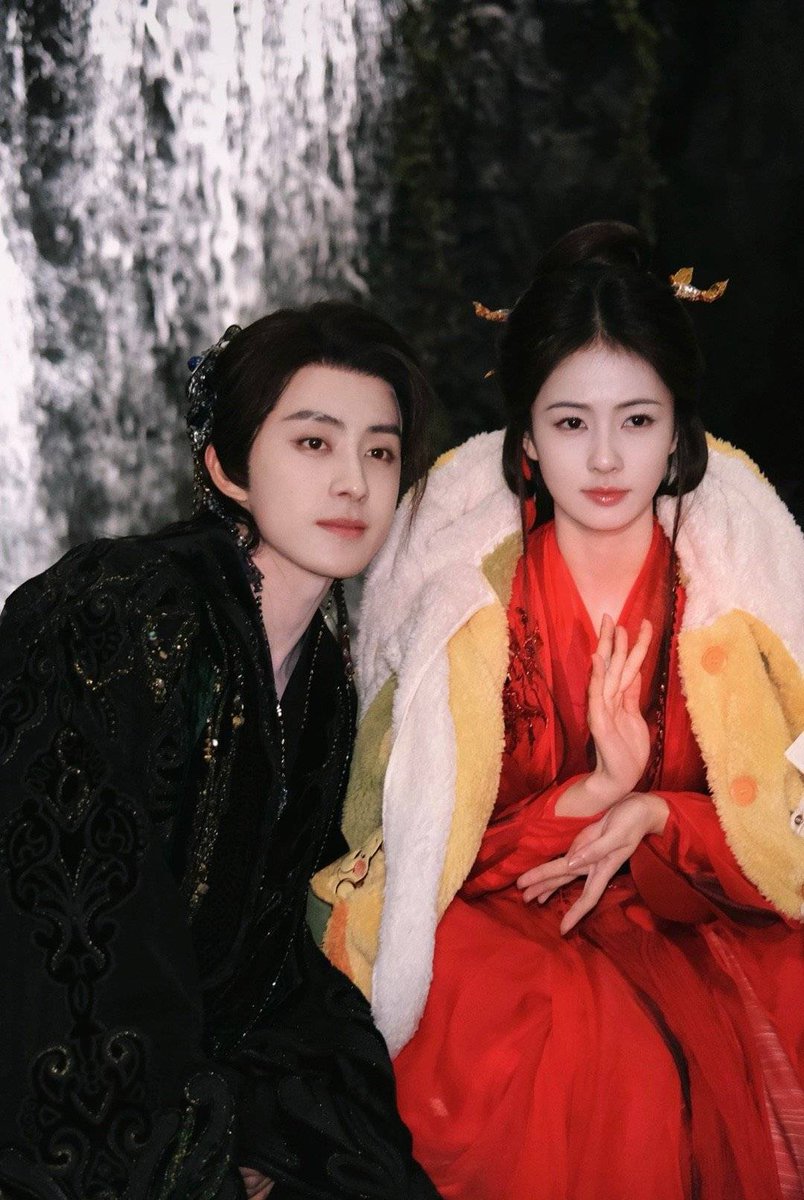 lulujiemi's tweet photo. farewell our dear #BaiShou and #FanYue
till we see each other again ❤️
.
.
...
jk, i'm still rewatching every episode since friday, I can't seem to part ways with them still
#MoonlightMystique
#BaiLu
#AoRuipeng https://t.co/DiXYIRFsrD