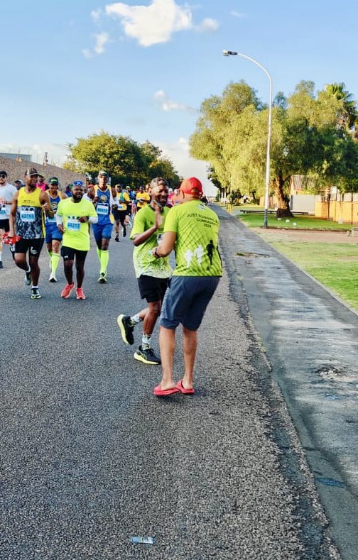 fhum_rats's tweet photo. My third marathon ever and it's a PB. We had an amazing support from our club, @justrunningac 👌🏾. Early morning trainings are starting to pay dividends. Proud to be one of the blanket-haters 🤣
#MedalsMonday
#MedalMondays
#JRAC
#FetchYourBody2025
#JohnsonCraneMarathon https://t.co/9G8Zm6S0t8