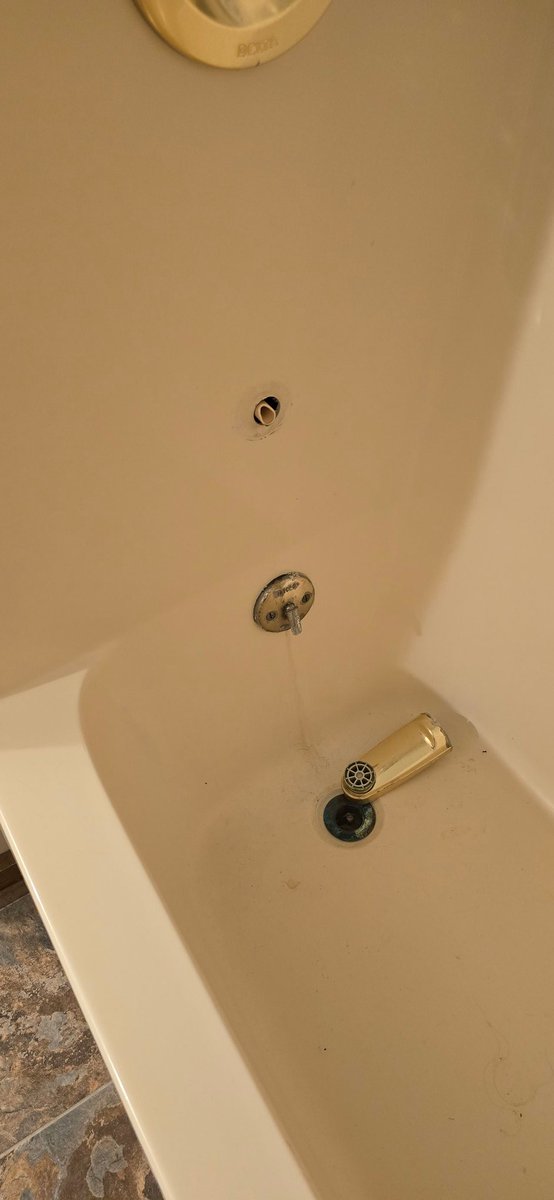 Hankusun's tweet photo. I'm pretty sure if I made $20m, my wife would force me to stop being cheap and finally fix the broken upstairs tub. Lol https://t.co/H4LjM8dVrz