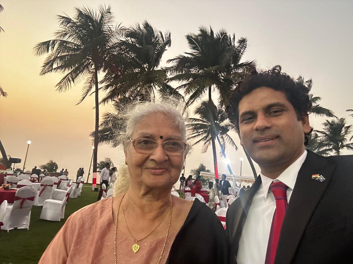 AshrafAhmedSha's tweet photo. With His Excellency Shri C. P. Radhakrishnan - The Hon’ble Governor of Maharashtra and other esteemed guests- Alhamdulillah, celebrating the 76th Republic Day of India on January 26, 2025 at Raj Bhawan, Mumbai, Jai Hind. #republicdayofindia https://t.co/6O2syH0SSv