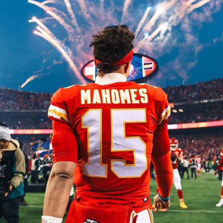 SangreNFL's tweet photo. ¿Si Mahomes gana este Super Bowl puede ser ya considerado el mejor QB de la historia? https://t.co/yGEwiMjjII